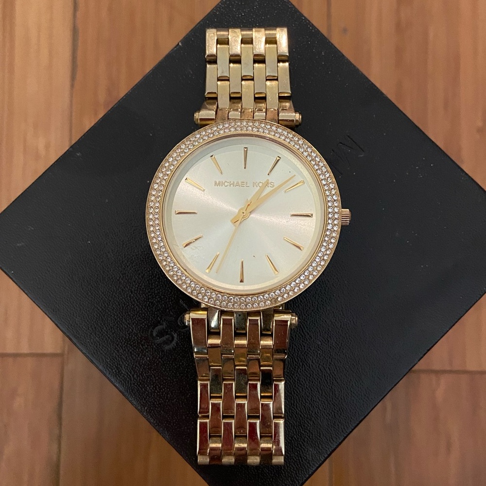 Michael Kors Darcy Watch 39mm Gold w crystal